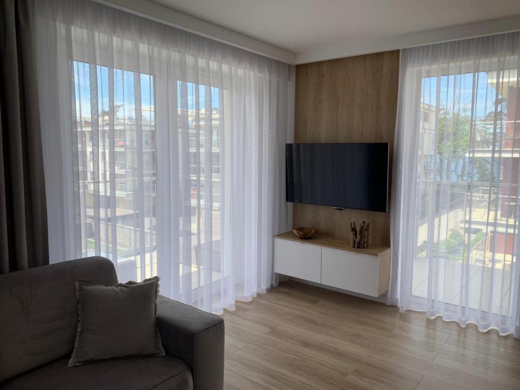 Apartament Nadmorski Z Basenem Klifowa Rewal Dış mekan fotoğraf