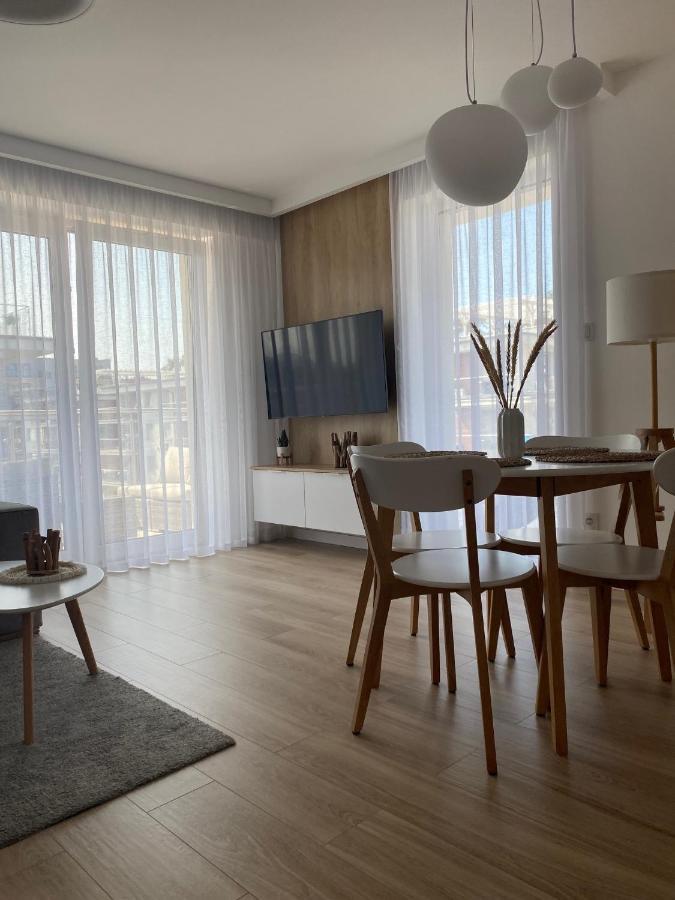 Apartament Nadmorski Z Basenem Klifowa Rewal Dış mekan fotoğraf
