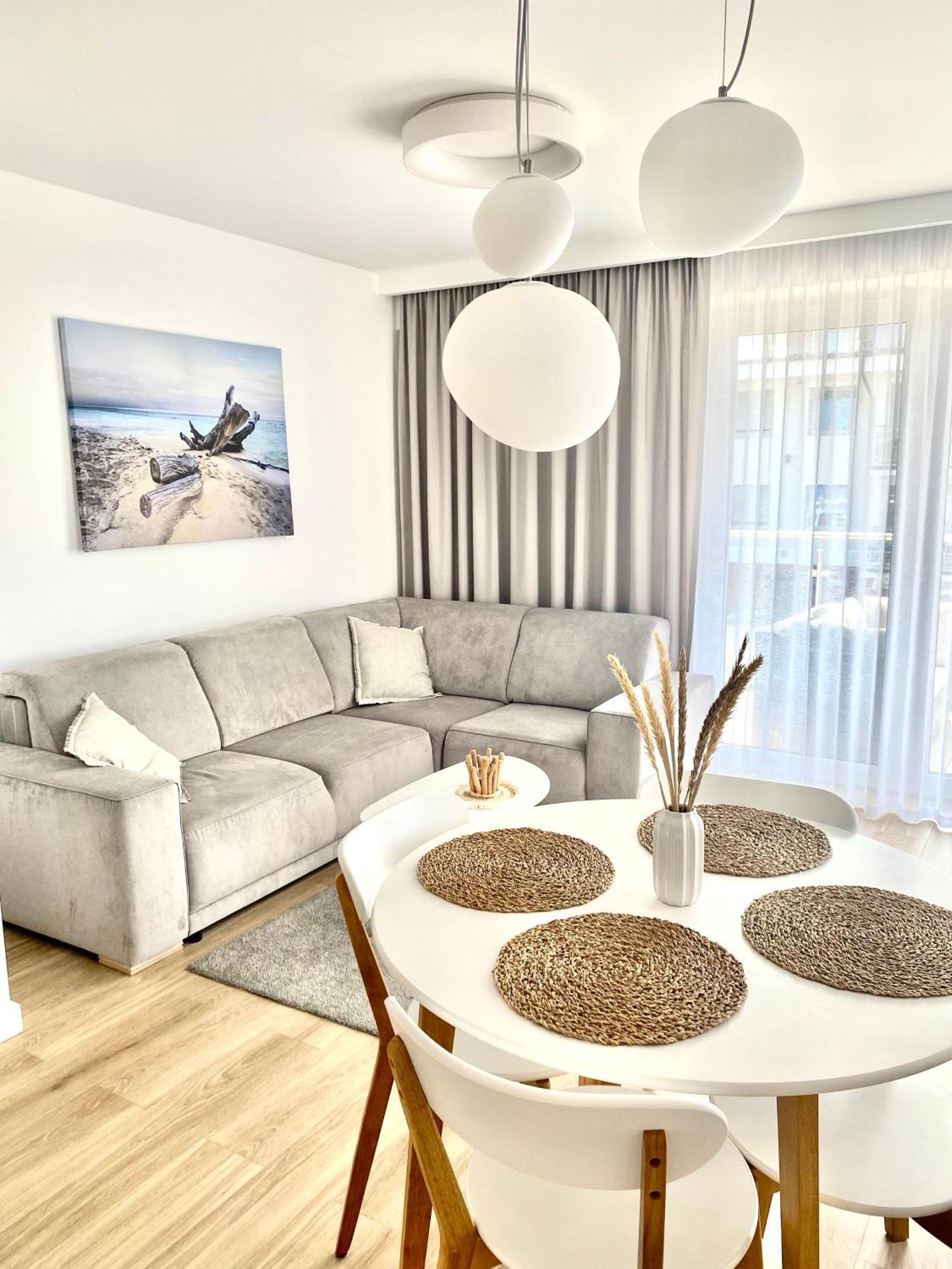 Apartament Nadmorski Z Basenem Klifowa Rewal Dış mekan fotoğraf